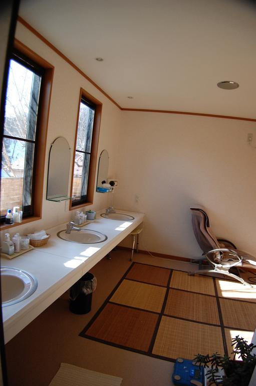 Sawatari Onsen Miyataya Ryokan Nakanojo Buitenkant foto