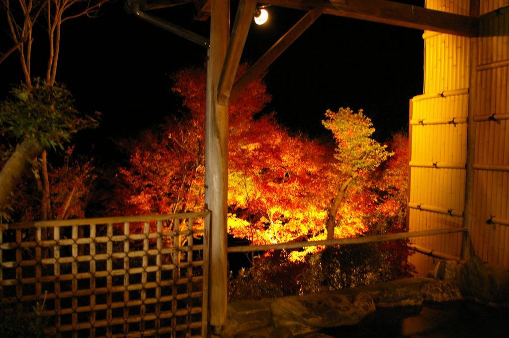Sawatari Onsen Miyataya Ryokan Nakanojo Buitenkant foto